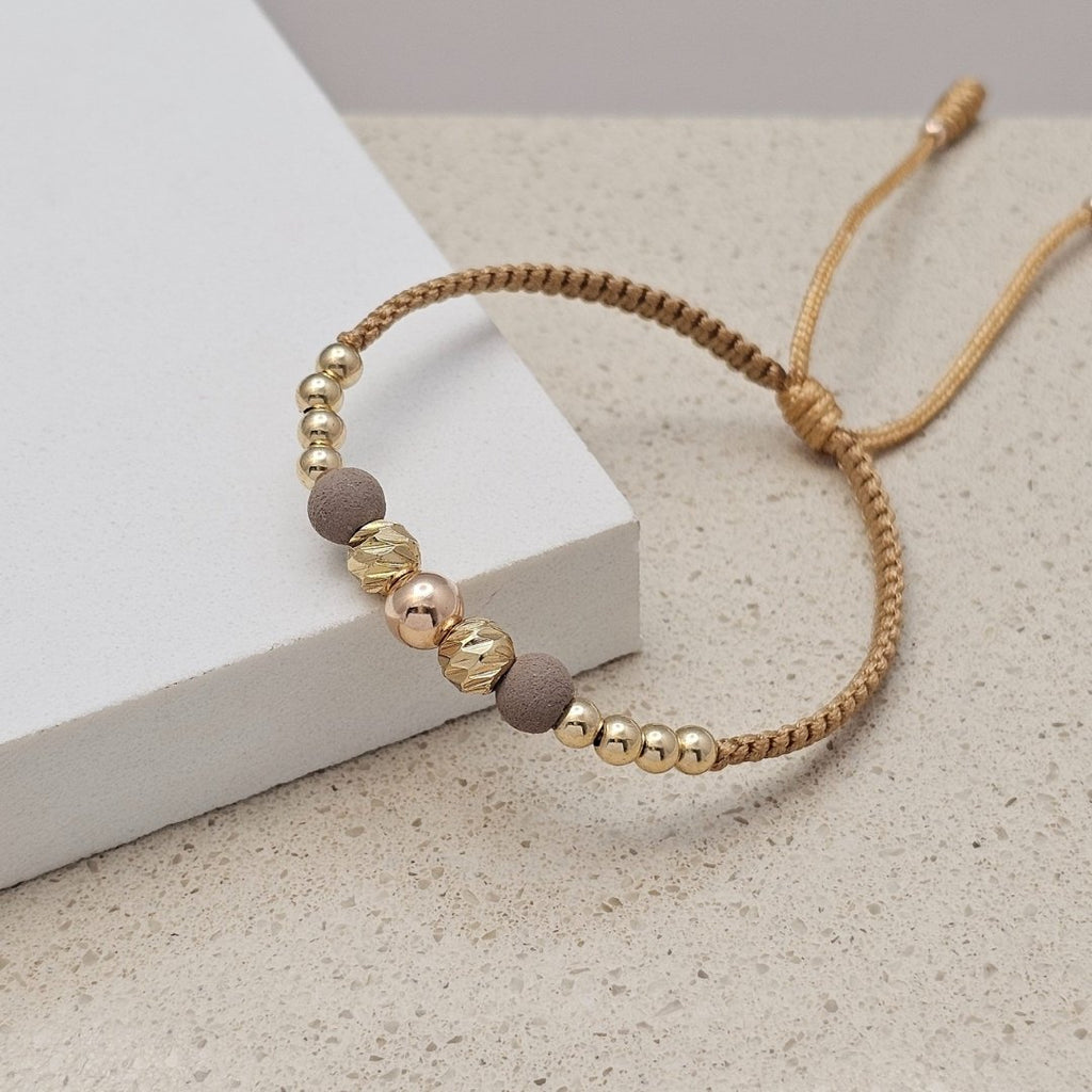Pulsera Macramé Liso con Neopreno en oro laminado